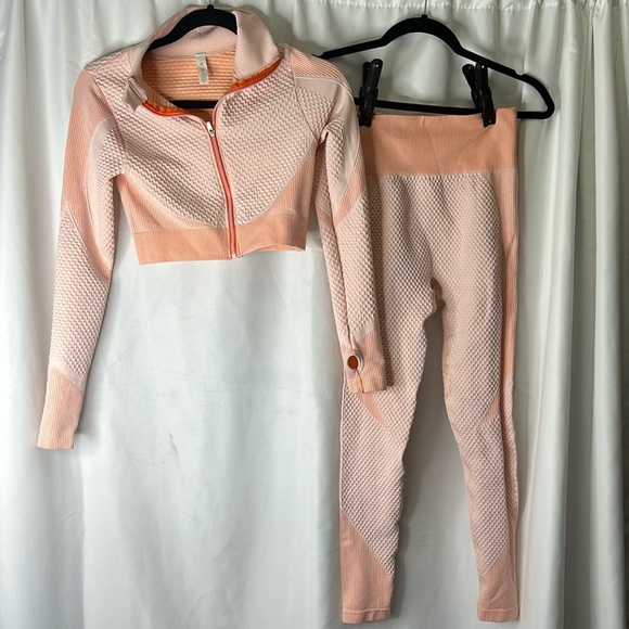 Astoria Grand Pants - Astoria 2 piece set activewear peach